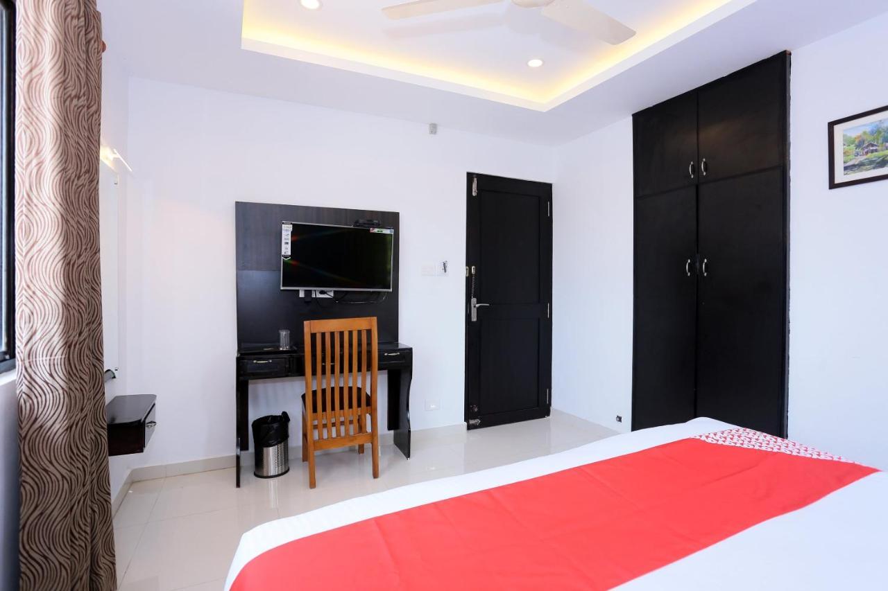 Capital O 61059 Green Life Hotel Kochi Kültér fotó