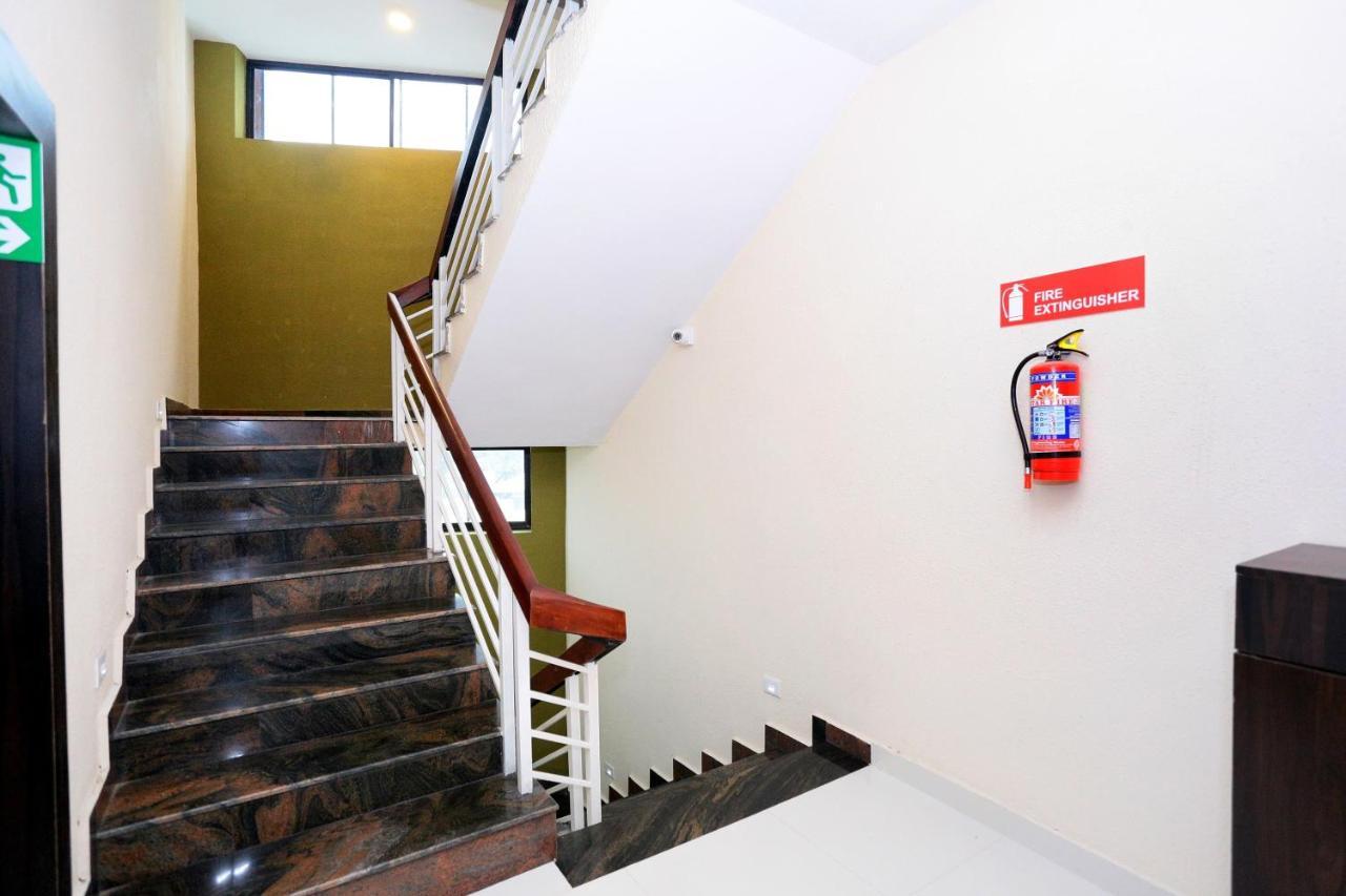 Capital O 61059 Green Life Hotel Kochi Kültér fotó
