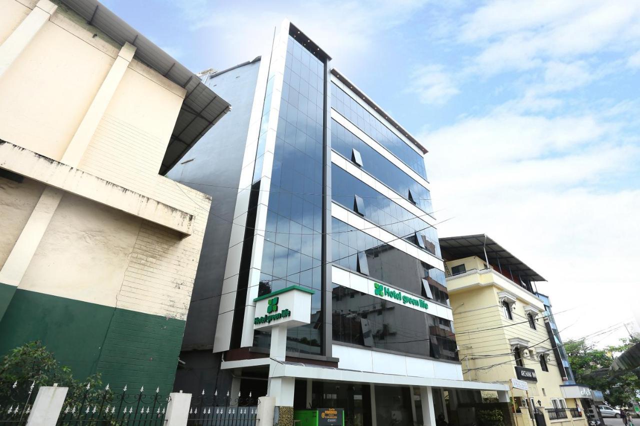 Capital O 61059 Green Life Hotel Kochi Kültér fotó