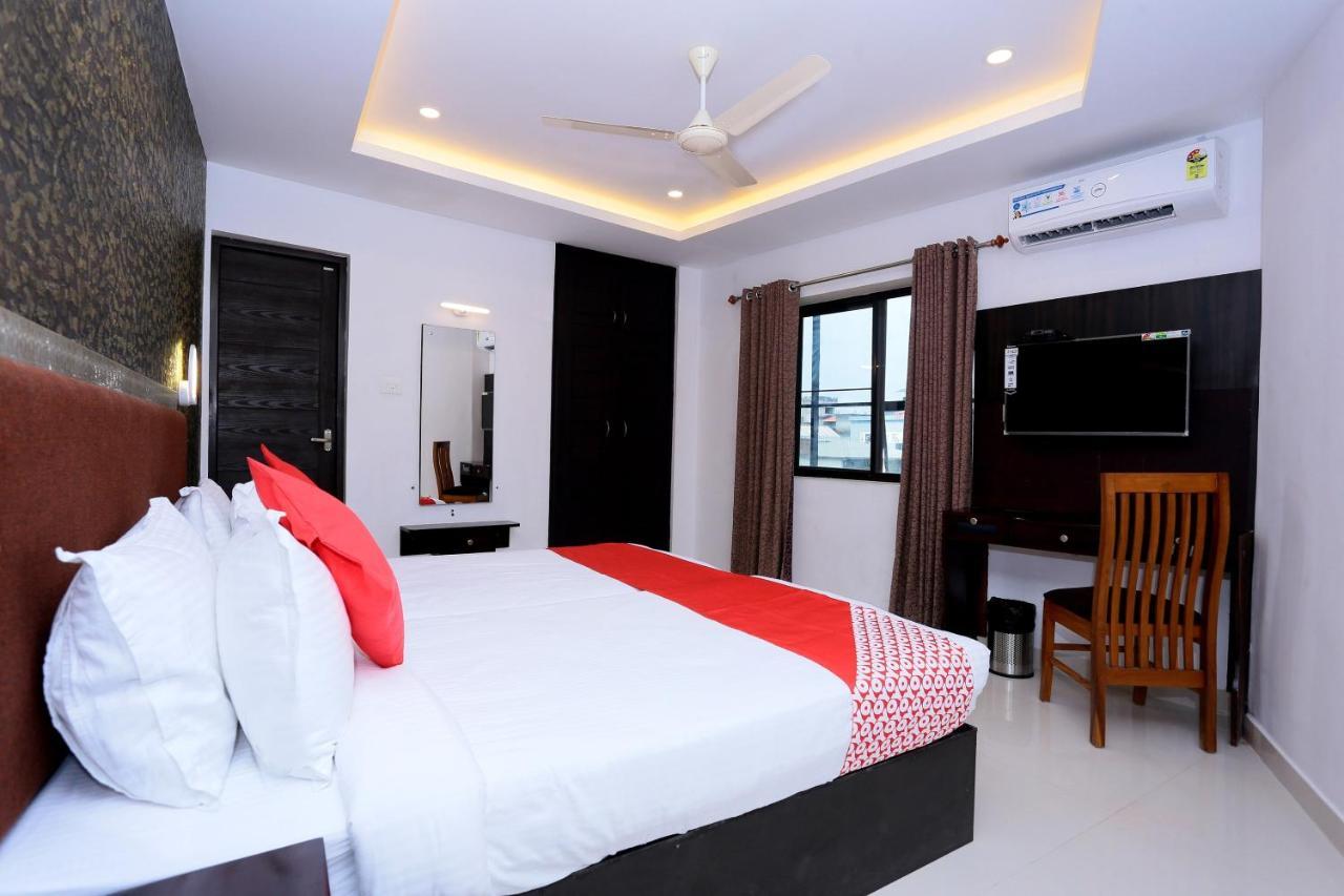 Capital O 61059 Green Life Hotel Kochi Kültér fotó